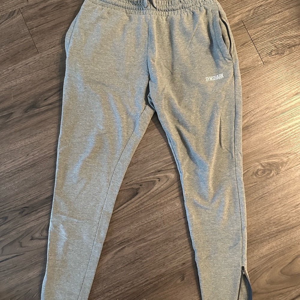 Gymshark Men’s Gray Jogger Pants